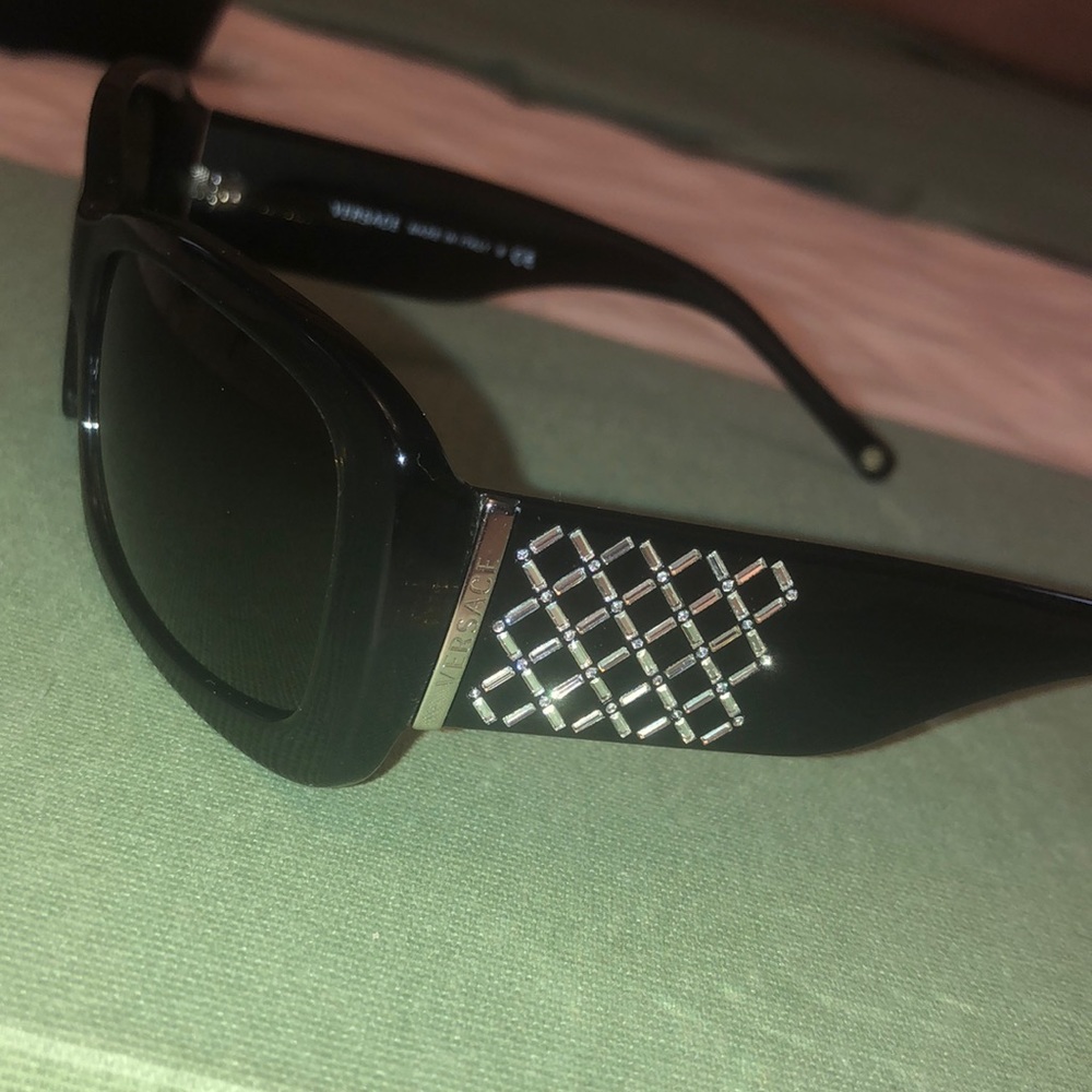 Versace sunglasses - Picture 2 of 13